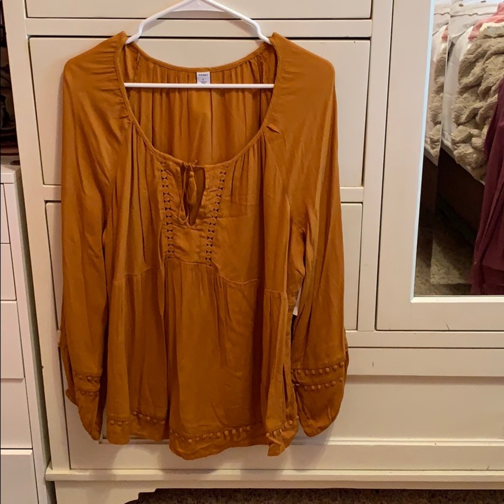 Old navy shirt never worn